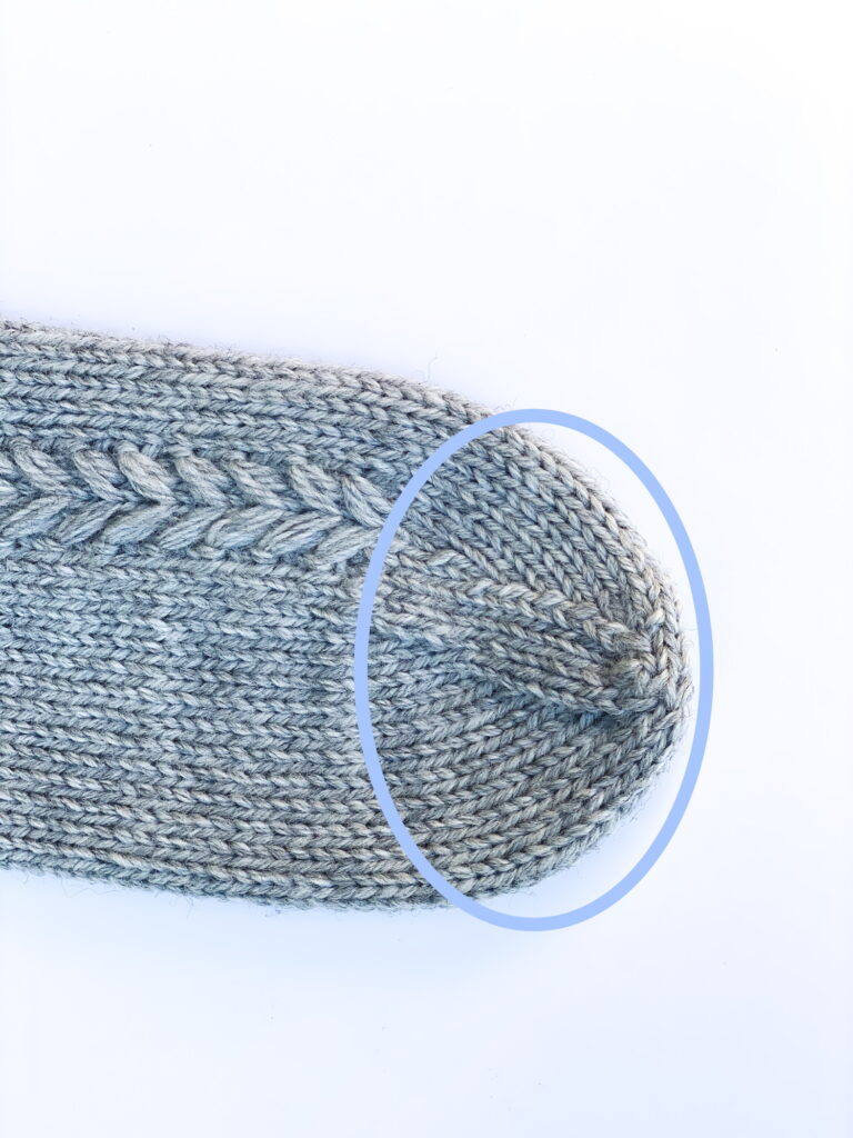Knitted Chevron Wool Socks Pattern - toe