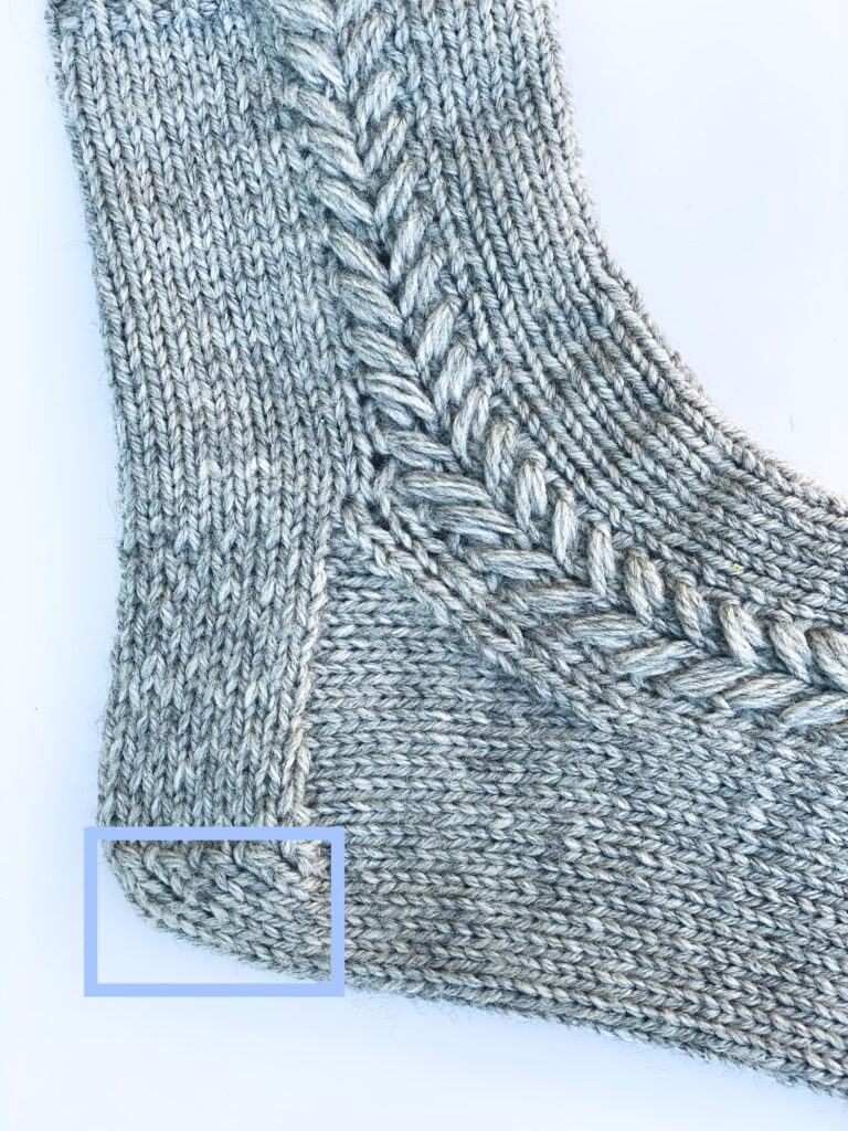 Knitted Chevron Wool Socks Pattern - heel turn